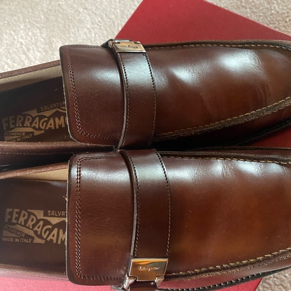 Ferragamo Pregiato Hickory Calf size 9 D display picture 3